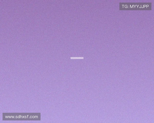 挖掘机抓木机作业实拍